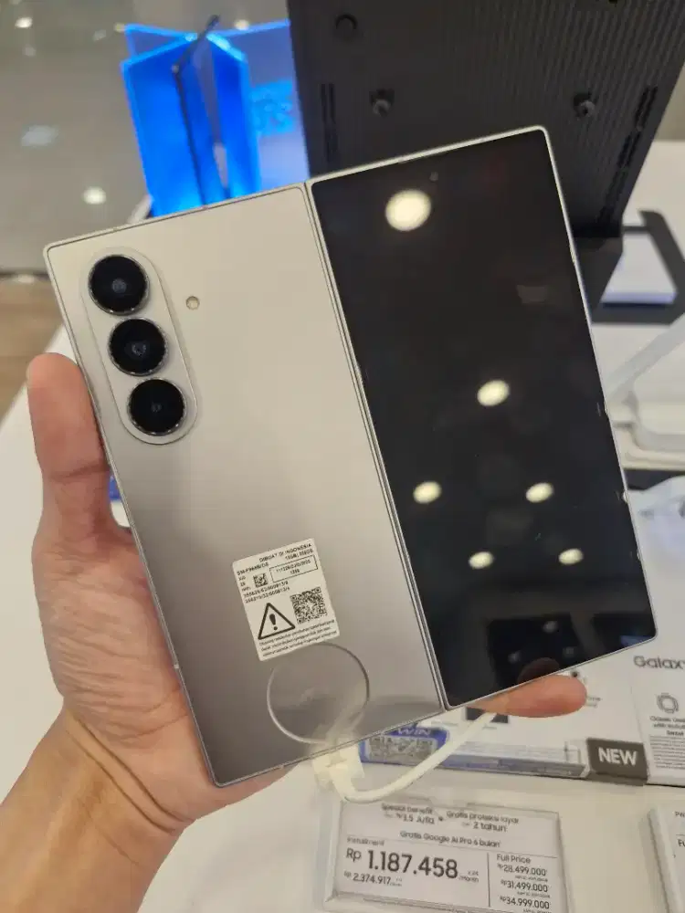 SAMSUNG GALAXY ZFOLD7 12/512GB FREE SMART TV 32