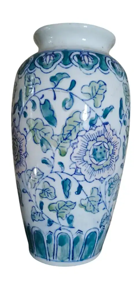 Vase porcelain motif kembang Made in China