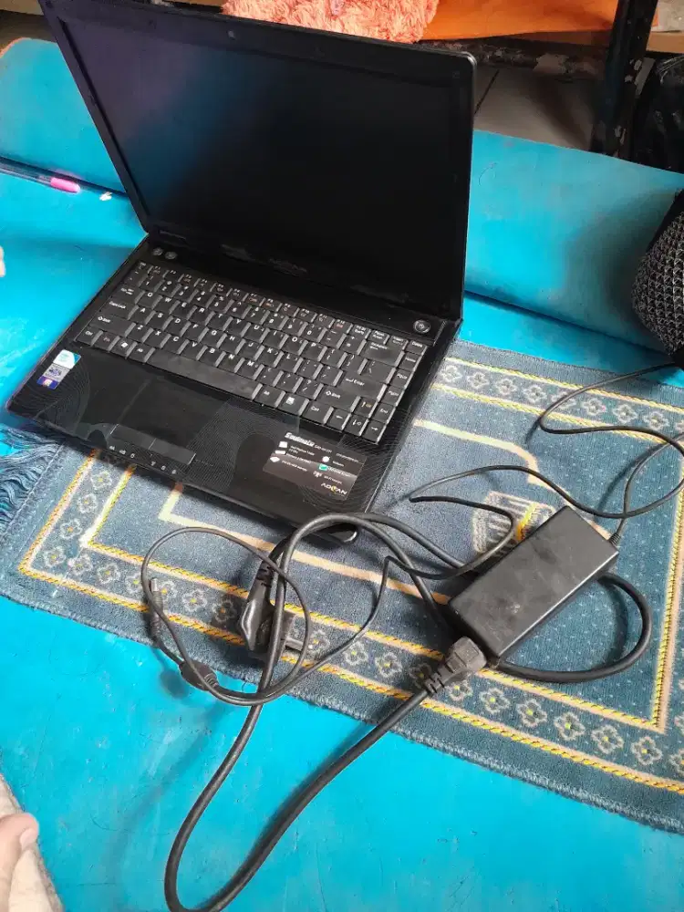 Laptop advan matot
