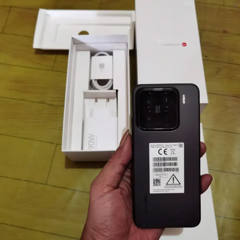 Xiaomi 15 5G (12/256) Mulus Fullset Original Garansi On