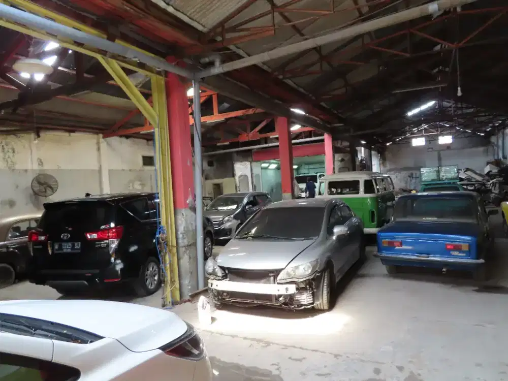 Dicari Tukang Dempol, Poles, Bongkar Pasang, Las Mobil