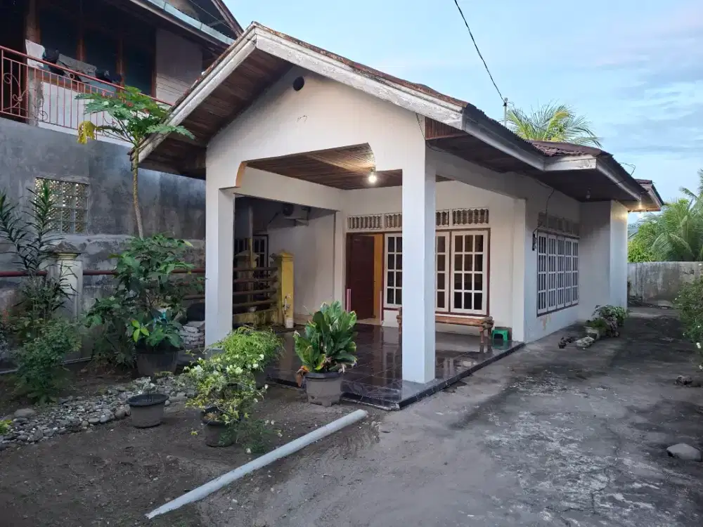 Disewakan rumah jalan adinegoro daerah ganting koto tangah