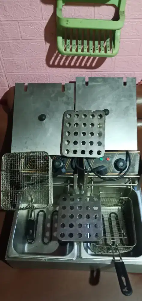 Penggorengan elektrik / listrik