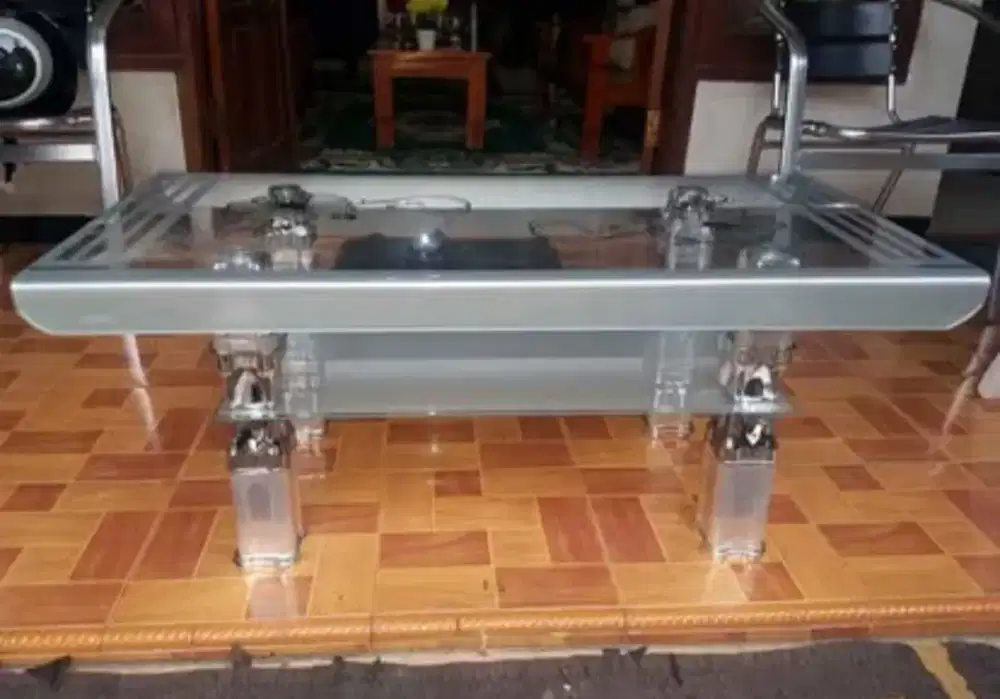 Meja Tamu Kaca Tekuk Importa CT-IMP M04 Silver
