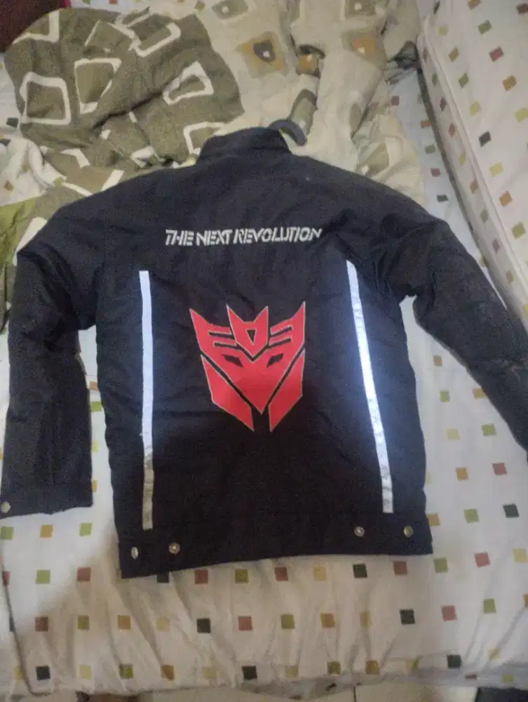 Jaket bekas size m