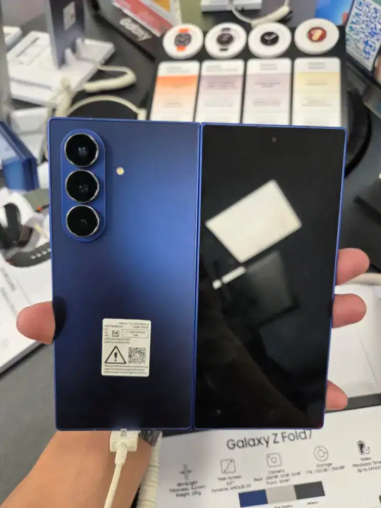 SAMSUNG GALAXY Z FOLD 7 512 FREE BUDS 3FE dan travel adapter 25w