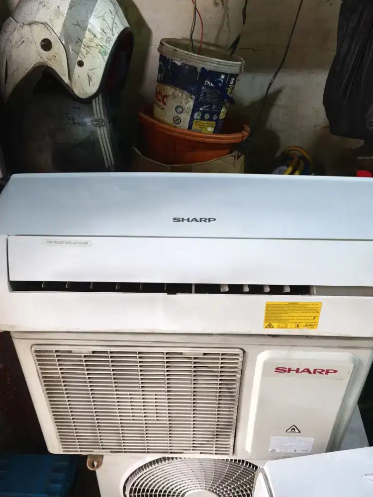 Ac Midea 3/4  pk
Ac masih normal
Sangat Dingin
Dijamin
