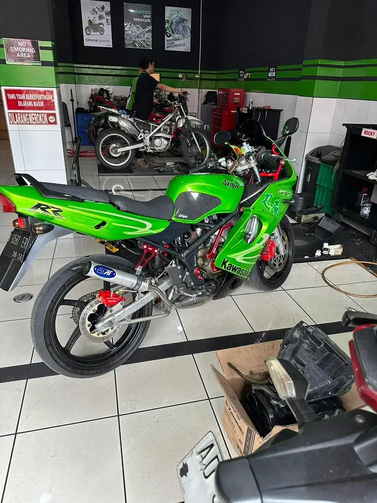 Jual Kawasaki Ninja RR 2011 old hijau full modif