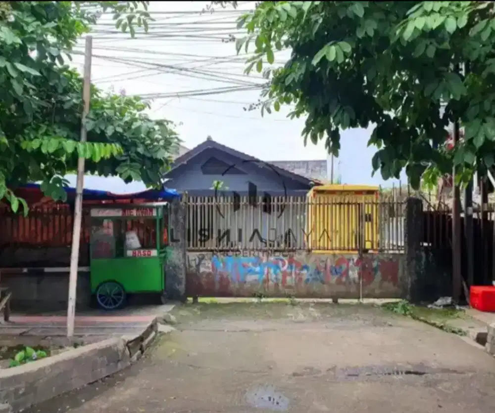 Komersial jalan utama Paledang dkt stasiun dan kebun raya bogor
