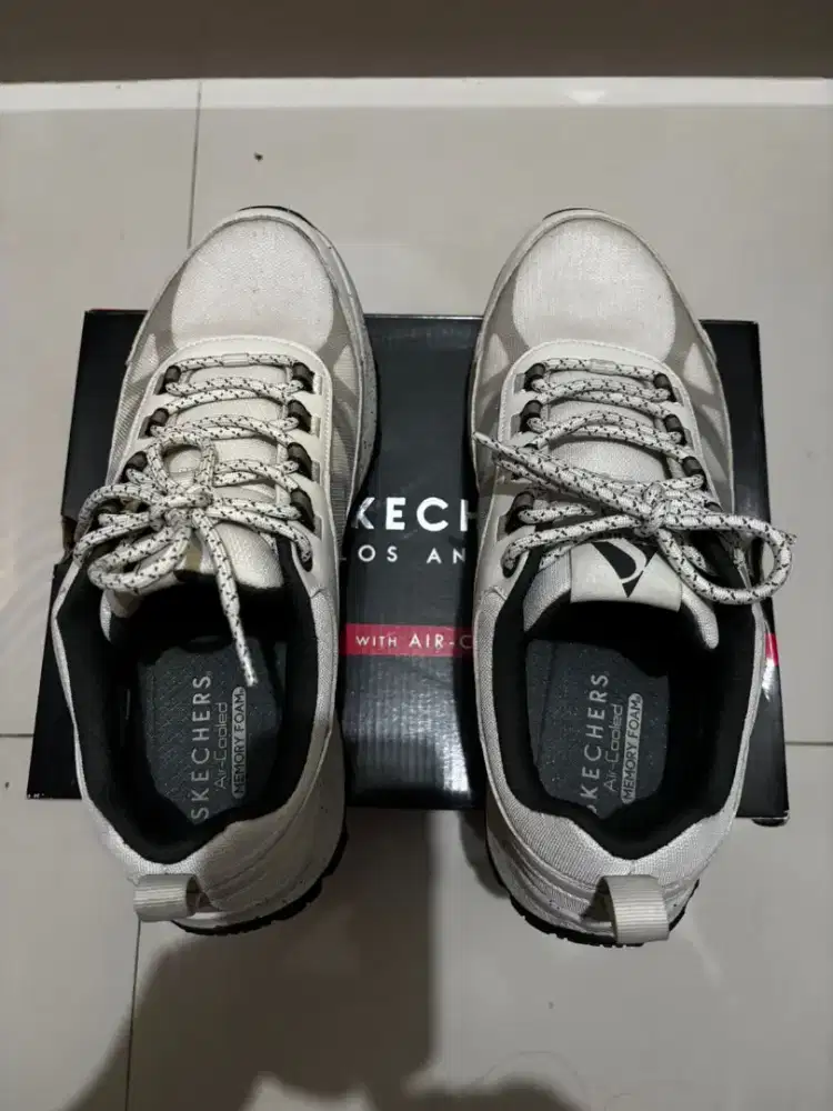 Di jual Skechers