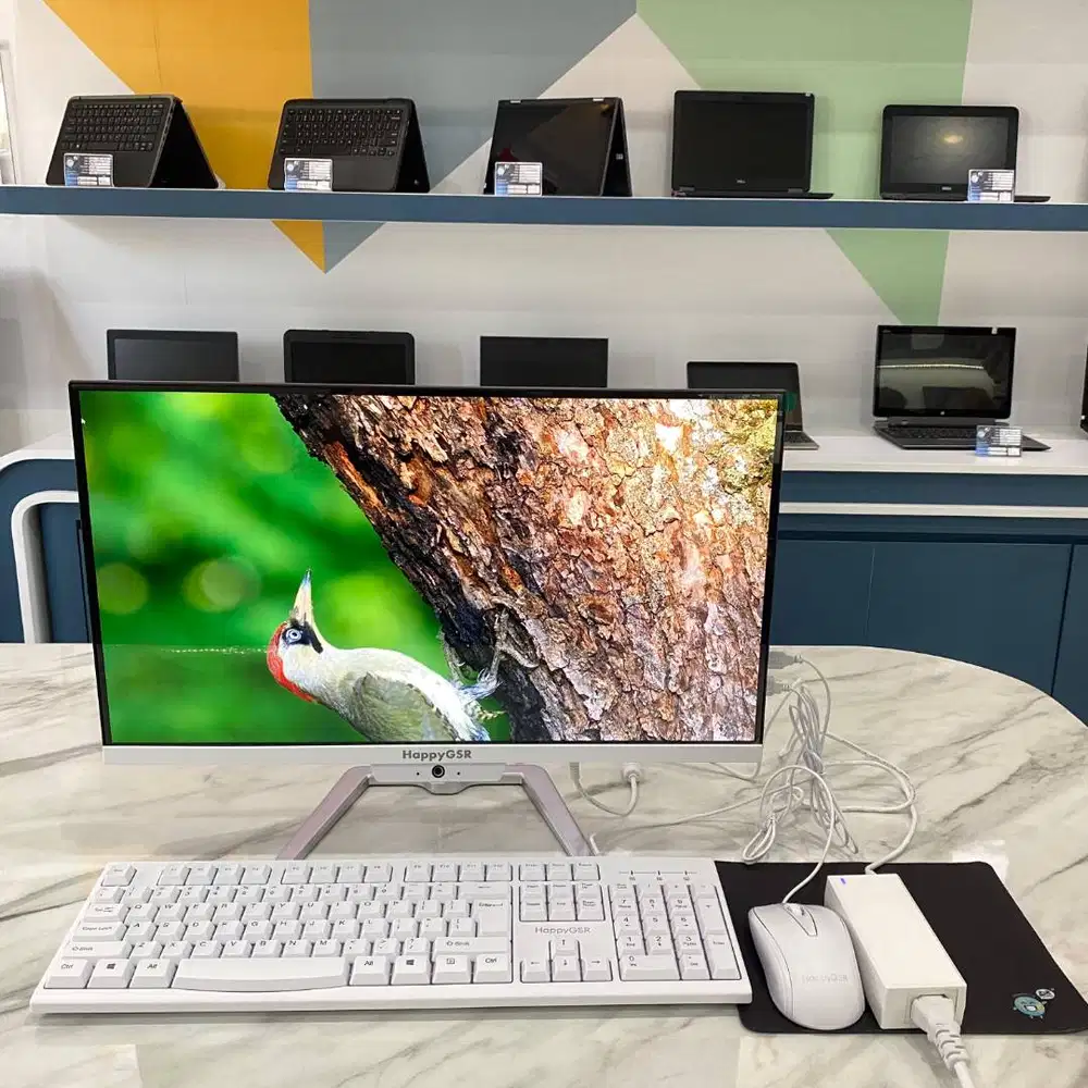 PC ALL IN ONE | 8GB | 256GB | 22INCH | Tampil Stylish di Meja Kantor