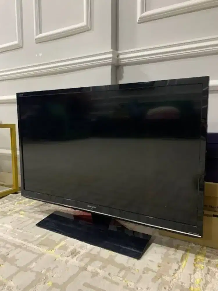 Tv Sharp Aquos 39 inch ( mati )