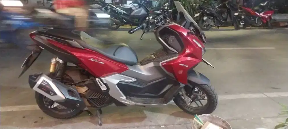 Honda ADV 160 CBS Merah Glossy