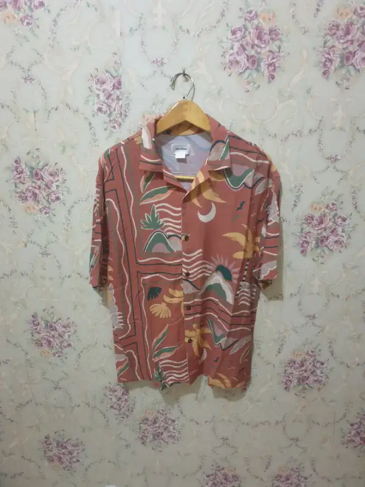 Mulus.authentic kemeja pull and berr size L