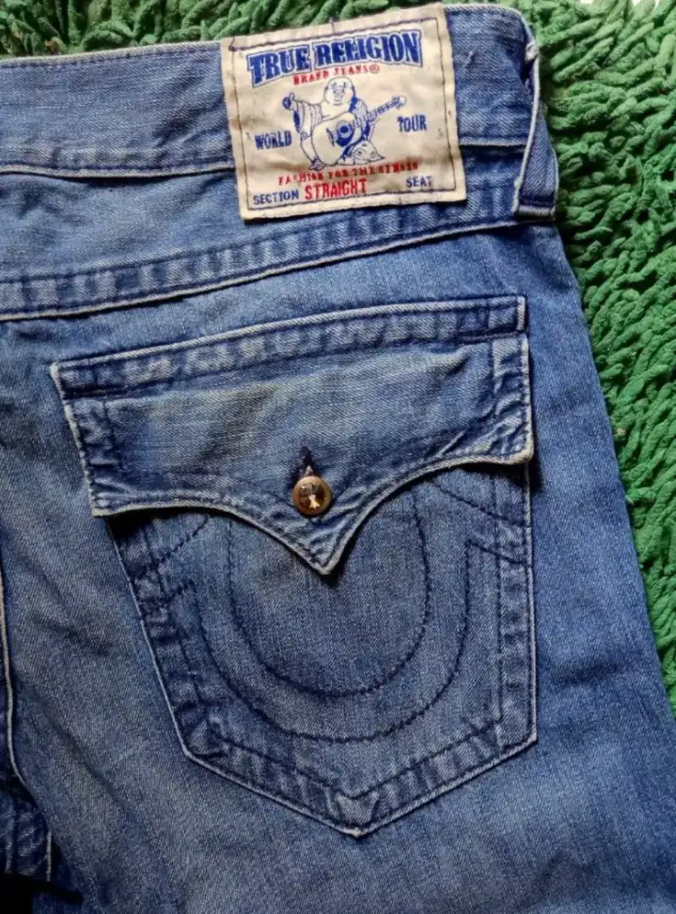 TRUE RELIGION Jeans Mewah Size 36 Fit 38
			
100% Original