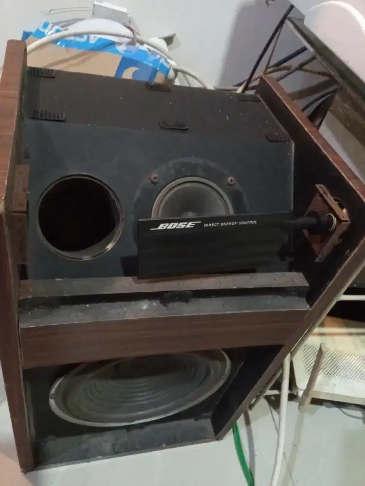 Bose 301 ( rare series 1 THN 72 )