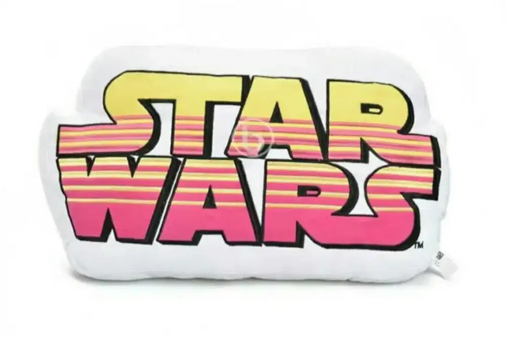 Bantal Star Wars Blibli P:40 L:30 T:10cm