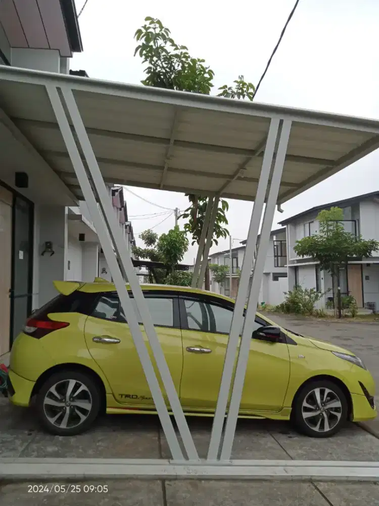 Disewakan Rumah 2 Lantai Semi Furnish
