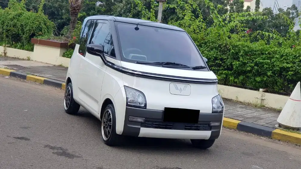 [ GARANSI 5TH ] Wuling Air EV Standard Range Listrik Putih 2022/2023