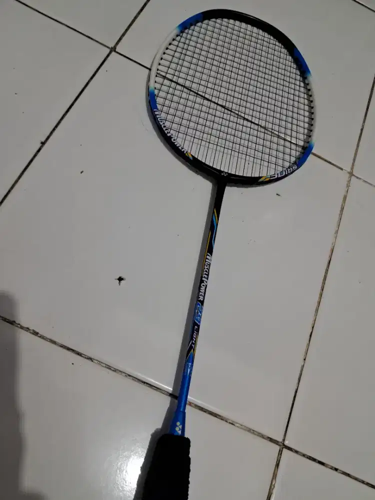 Raket yonex muscle power 29 light second