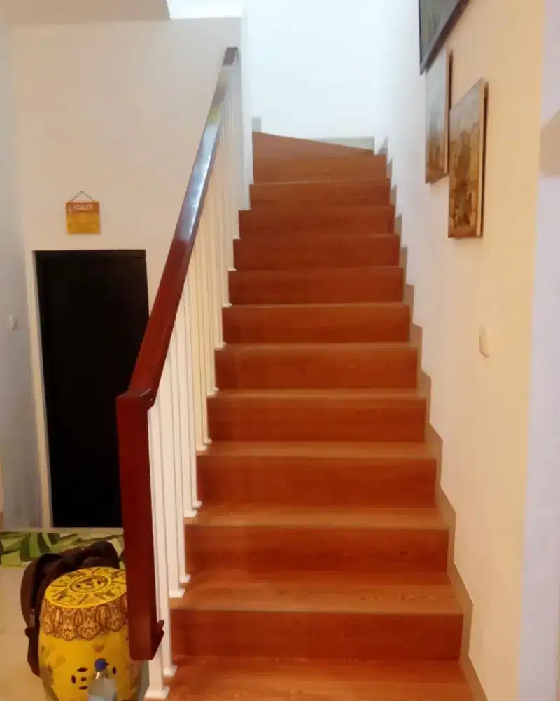 Vinyl Lantai dan SPC Flooring Motif Kayu