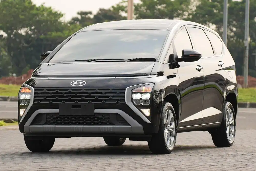 Menang Banyak! Hyundai Stargazer Essential 2024 Black mobilio