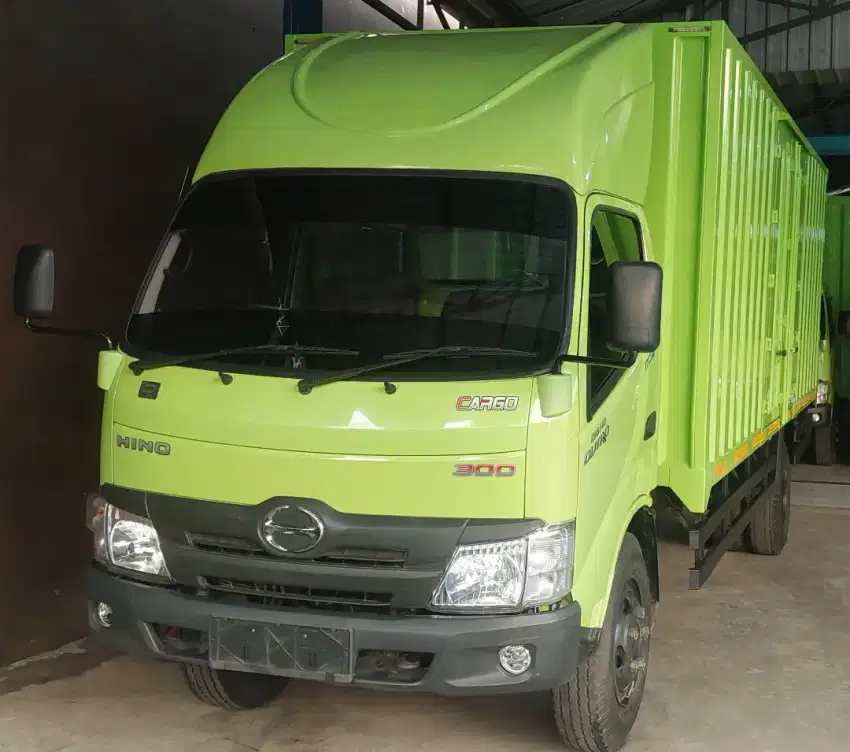 Dutro 136 HDL Cargo Box Besi 2024 super istimewa