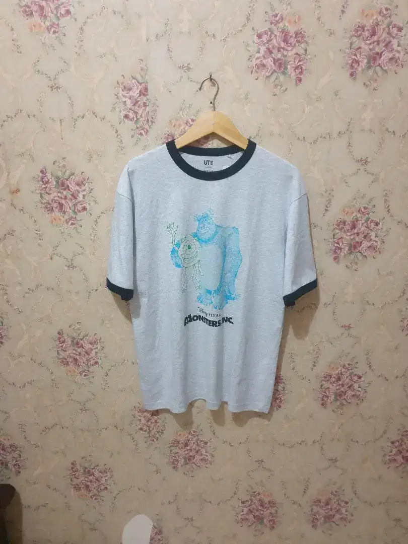 Mulus.authentic kaos shrt uniqlo size L