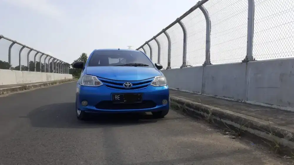 Mobil etios valco 2014