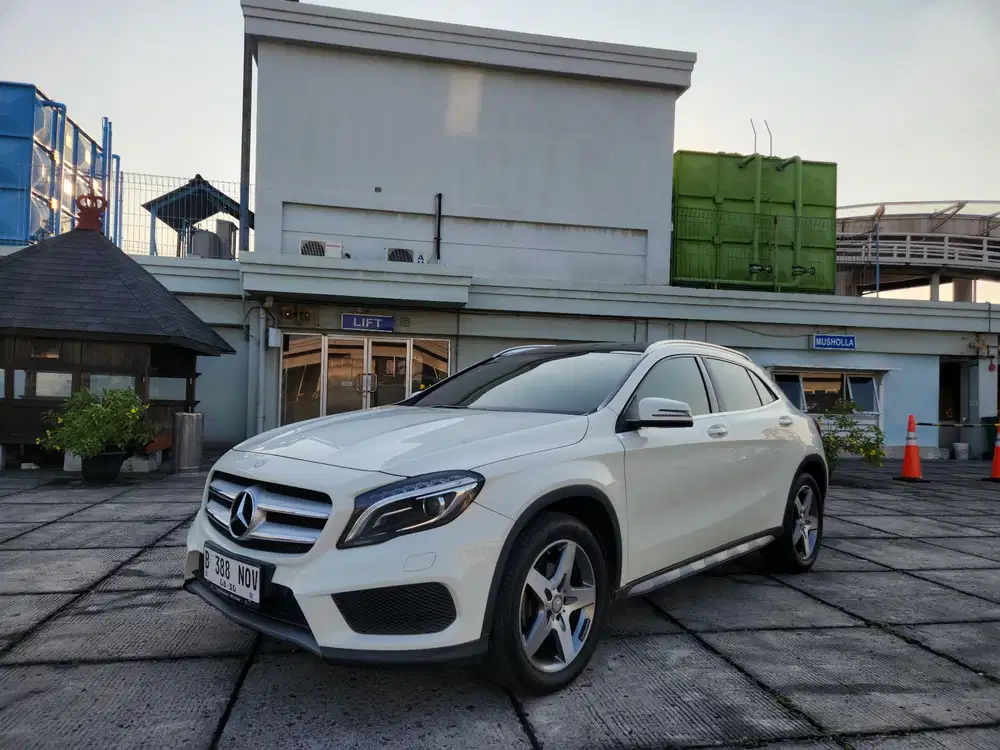 Mercedes-Benz GLA200 2016 AMG LINE KM 70RB AN