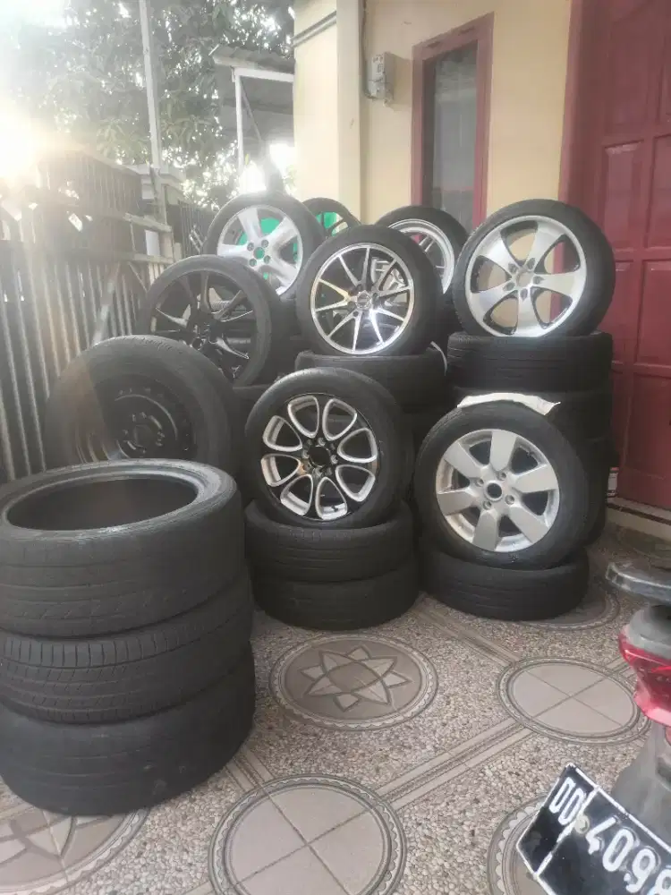 Jual velg dan ban bekas