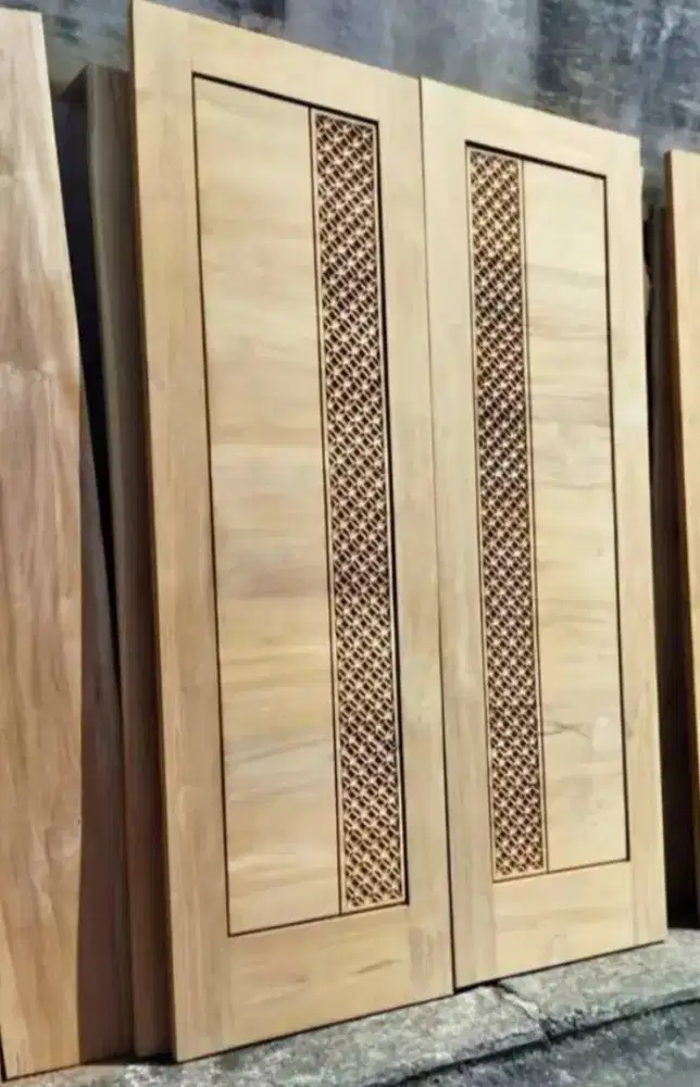 Pintu jati perhutani