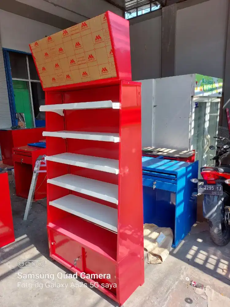 Backwall / rak display belakang kasir