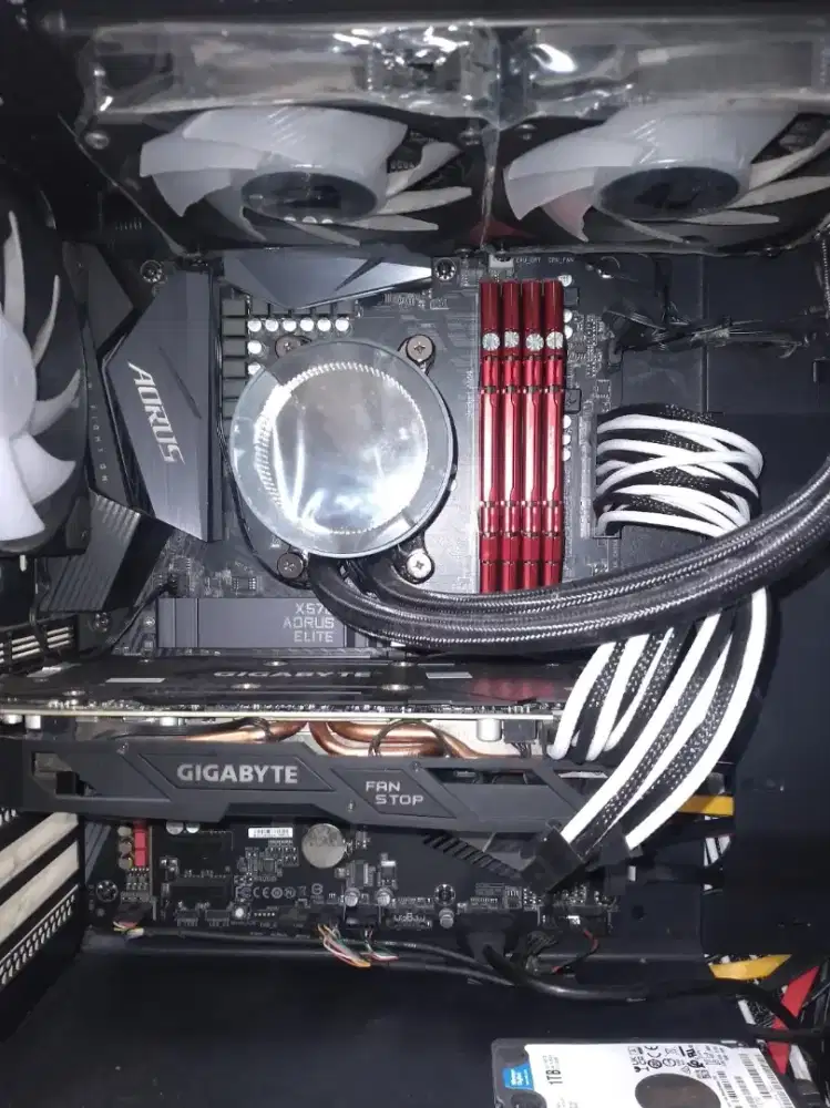 Gigabyte Aorus AIO Cooler 240