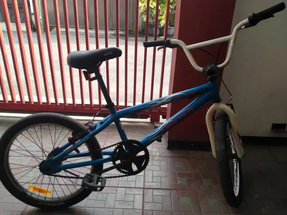 Sepeda bmx uk20 istimewa