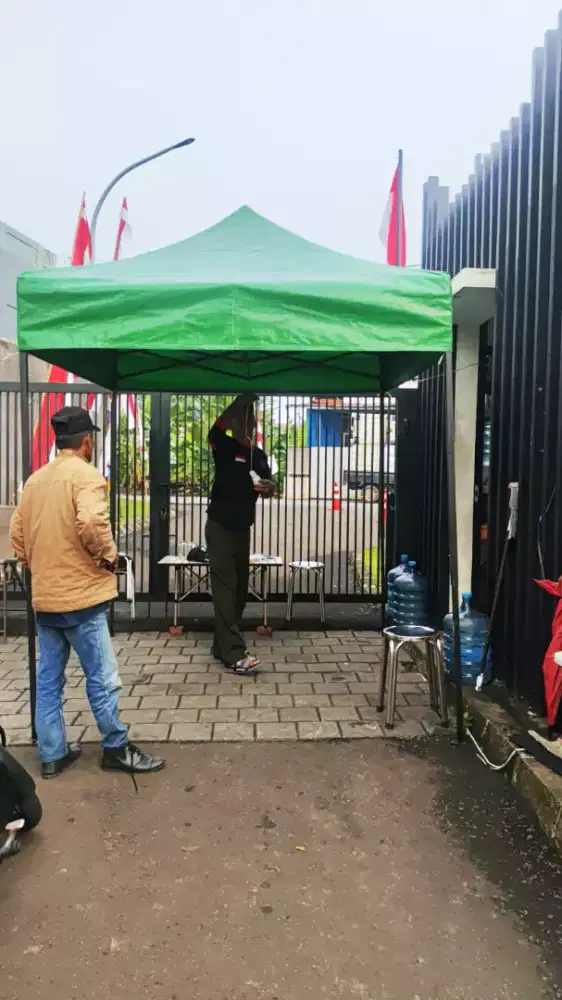 Ready dan siap antar, tenda stand piramid knockdown.