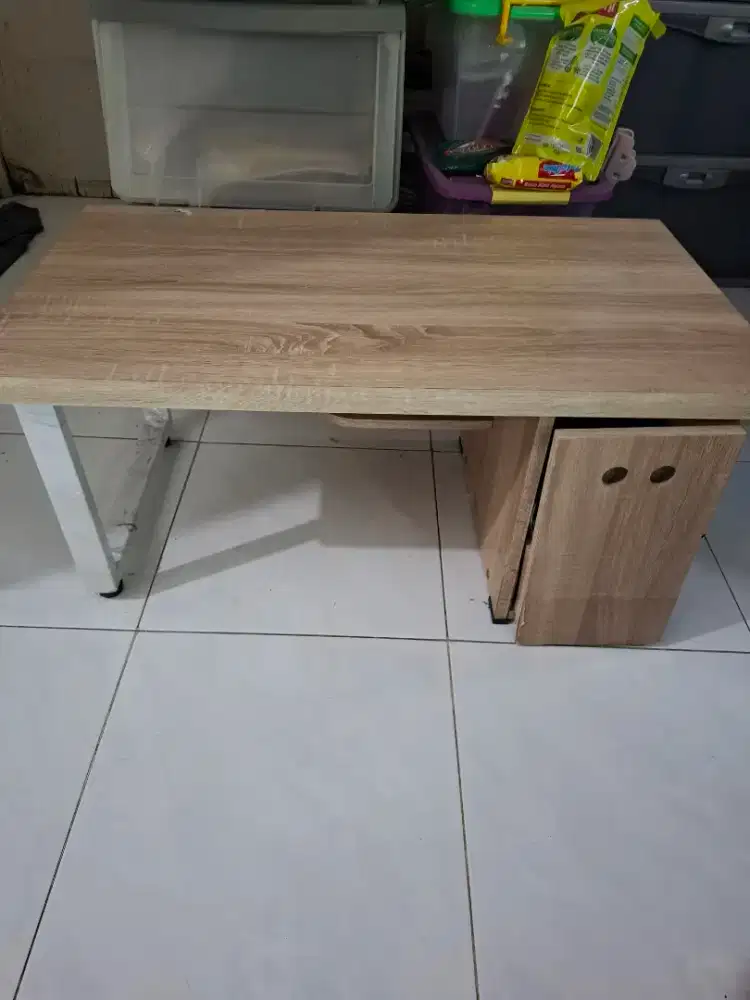 Meja Belajar Kayu Lesehan