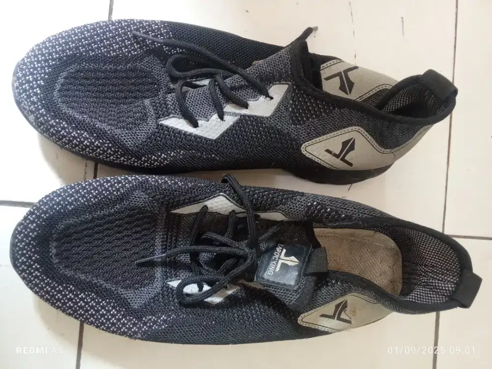 Sepatu no minus size 41