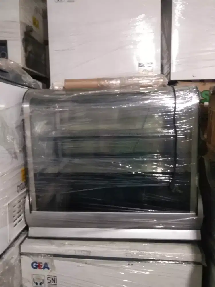 Display Cake/Lemari Pemajang Kue