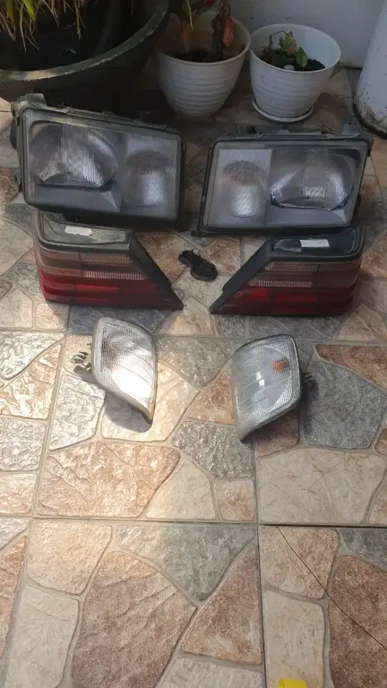 Headlamp, Tail lamp & lampu sein Mercedes Benz W124 tahun 1991