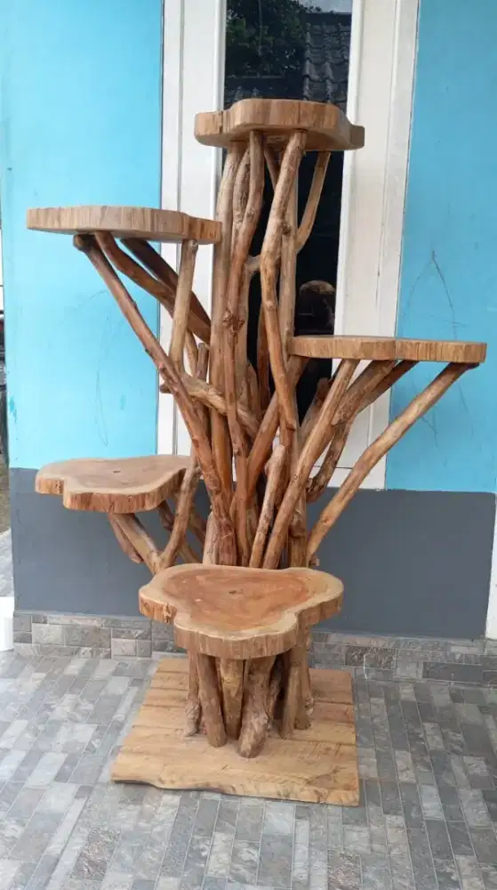 Rak Tanaman Kayu Jati