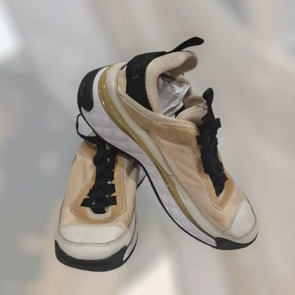 Sepatu Chanel size 37 insol 24