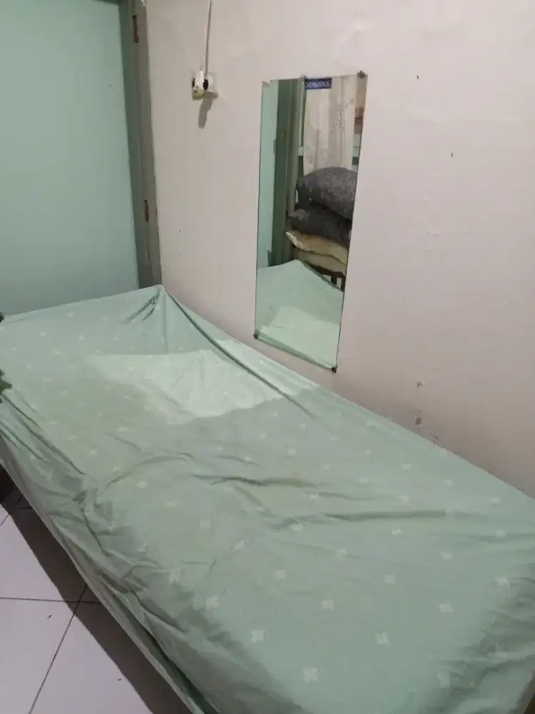 Kost khusus wanita/karyawati di lingkungan perumahan yg tenang