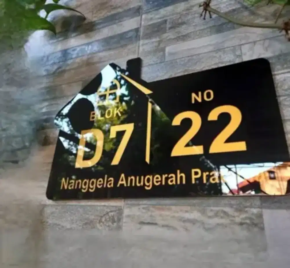 Nomor rumah akrilik
