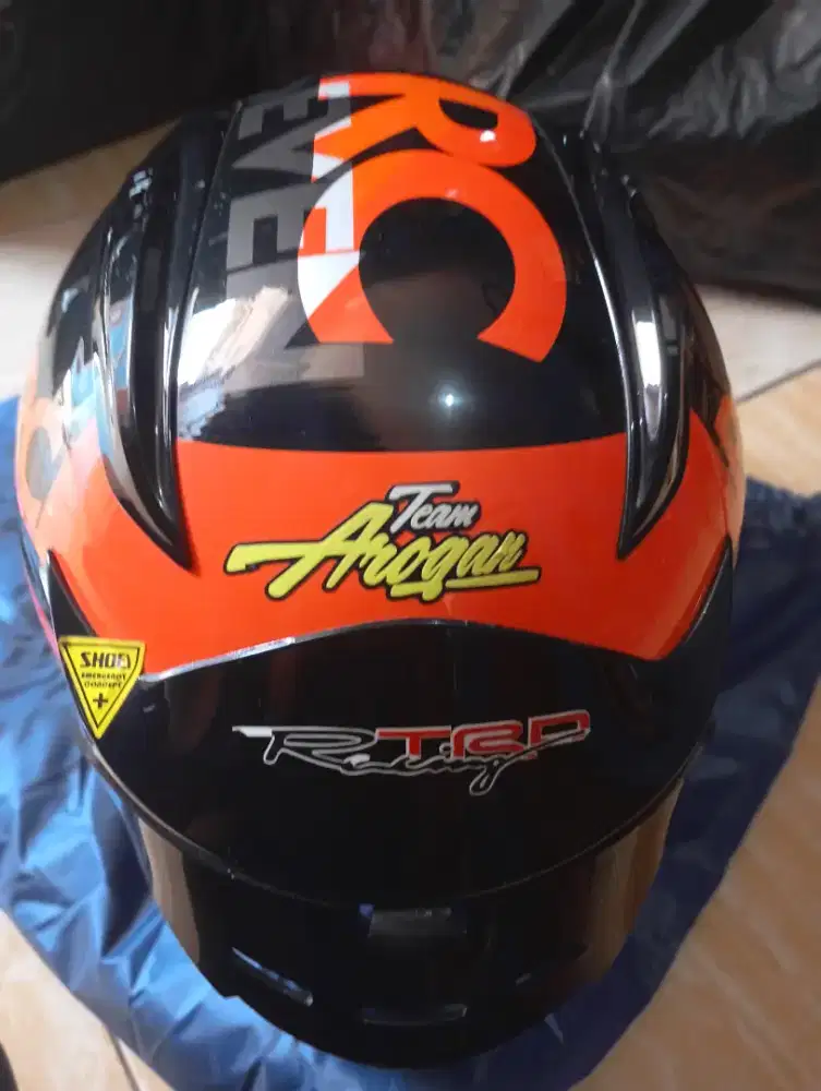 Dijual  atau tuker half face sama helm KYT Rc7 bekas