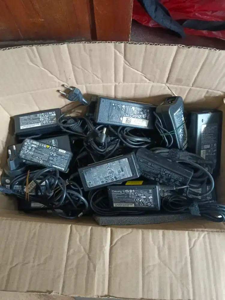 Charger bawaan laptop asus, hp, lenovo, axioo, dell, dll original