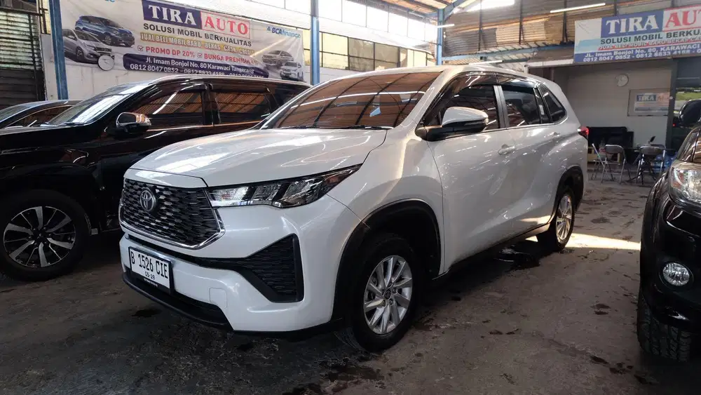 Toyota Kijang Innova Zenix 2.0 G AT Putih