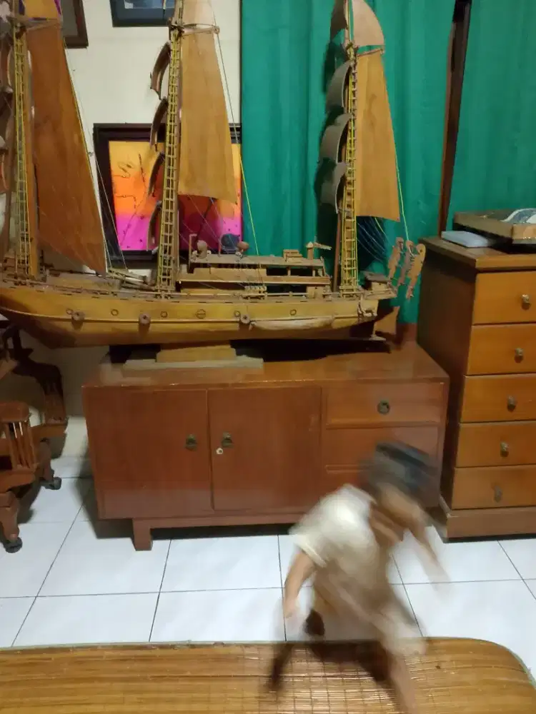 Pajangan kapal Pinisi Miniatur Kapal Pinisi KayuJati TPK serat 2mx1,4m