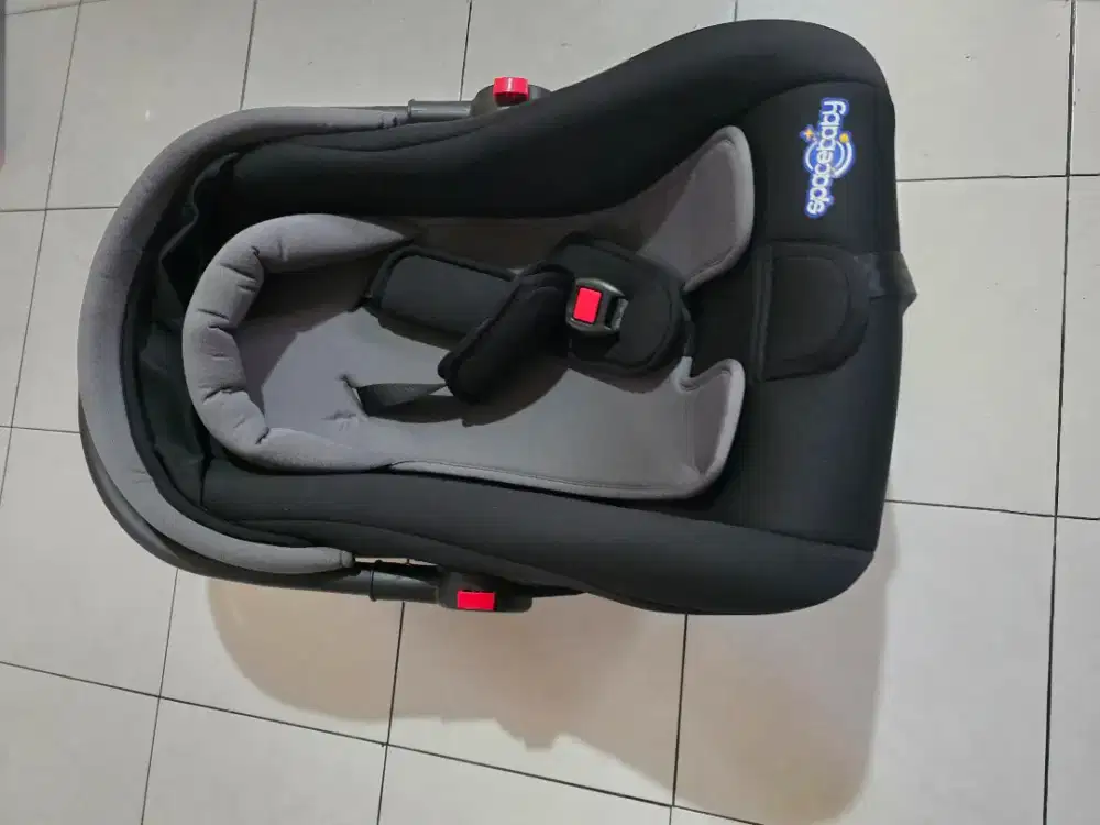 Baby car seat baby born