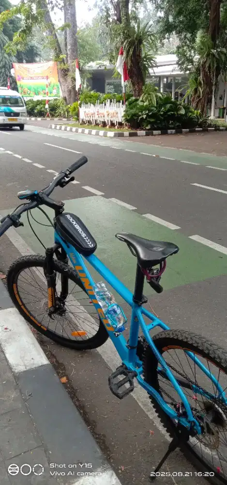 United stavros 26 masih kinyis kinyis jarang di pakai